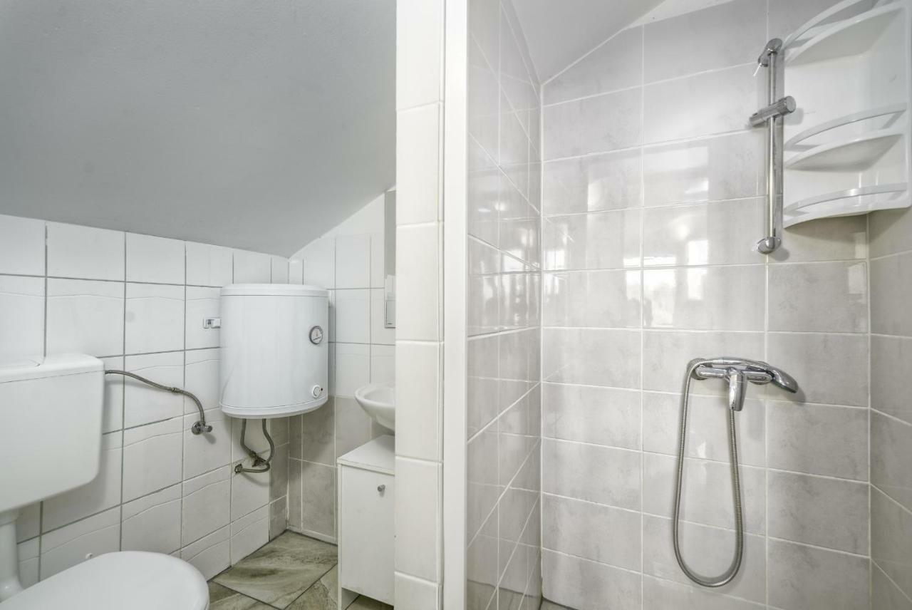 Apartments Marko Vir Extérieur photo